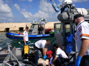 وفاة شخص خلال تجذيفه بقارب صغير في ميناء يافا  