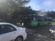   بالصور: إندلاع حريق بحافلة قرب دوار فولفسون بمدينة يافا واخلاء الركاب