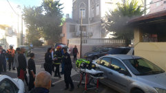 بالفيديو: حريق بأحد البيوت في حي العجمي بيافا وطواقم الانقاذ تهرع للمكان