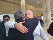 فيديو: هبوط طائرة في مطار اللد وعلى متنها جثمان الطالبة اية مصاروة