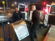 بالصور: جمعية يافا تزوّد العائلات المتضرّرة من الأمطار بالأجهزة الكهربائية