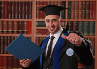 الرملة: الطالب ياسر فارس الوحيدي يجتاز امتحان الدولة في التمريض بنجاح