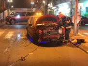 فيديو: إصابتان احداها خطرة بحادث طرق بين مركبة ودراجة نارية في يافا