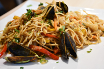 في هذا الطقس - ما الك الا تطلب وجبة بحرية شهيّة من مطعم "كلماري" بيافا