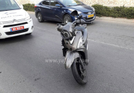 اصابة خطيرة لسائق دراجة نارية بحادث طرق شرق مدينة يافا 