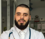 مبروك للطبيب اليافاوي عبد الرحمن مشهراوي اجتيازه امتحان الدولة