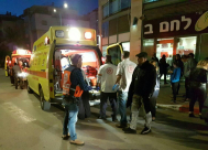 اصابة متوسطة لعامل سقط من علو في مدينة اللد