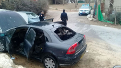 فيديو: احتراق مركبة في حي الجبلية بيافا وطواقم الاطفائية تهرع الى المكان 