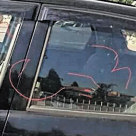 عبارات مؤيدة لتنظيم الدولة الاسلامية وأخرى مسيئة للعرب على جدران وسيارات في اللد 