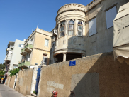 بعد سنوات من الانتظار - توقعات بنقل المحكمة الشرعية إلى مبنى أثري بحي النزهة بيافا