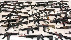   عميل سري يُوقع بكبار تجار السلاح في المجتمع العربي .. اعتقال 78 مشتبهاً