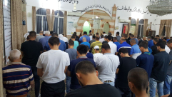   بالفيديو: شعائر صلاتي العشاء والتراويح في مسجد الرباط بالرملة