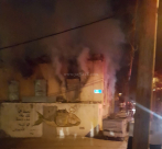 بالفيديو: حريق داخل أحد البيوت في حي العجمي ولا معلومات عن إصابات 