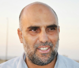 فجرا: الشّرطة تداهم منزل الشّيخ فراس العمري عضو لجنة الحرّيات والأسرى وتعتقله