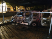 فجر اليوم: احتراق مركبتين في مدينة اللد والشرطة تُحقق 