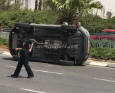 بالصور: إنقلاب مركبة جنوب مدينة يافا وإصابة سائقها