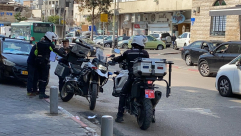 صور: انتشار مكثّف لشرطة السير في مفترقات وشوارع مدينة يافا وحملة لتحرير المخالفات 