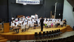 مدرسة الزهراء الابتدائية تشارك في حفل موسيقي بعنوان "اصدقاء بالنغمات"