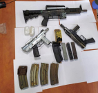 فيديو: اعتقال شاب من الرملة بشبهة حيازة سلاح وسموم