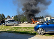 احتراق سيارة في مدينة اللد والشرطة تُحقق 