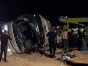 6 وفيات واصابات بتدهور حافلة معتمرين في تبوك