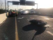  بالصور: إصابة متوسطة لراكب دراجة نارية بحادث طرق شرق يافا 