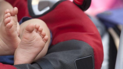 هل سيتم تطبيقه في بلادنا؟ - ايطاليا تُطبق قانوناً لمنع نسيان الأطفال في السيارة