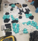  اللد: ضبط مسدسين وكميات من المخدرات واعتقال 7 مشتبهين 