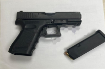  اللد: اعتقال شاب بشبهة حيازة مسدس وذخيرة