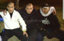  عاشوا معاً وجمعهم الموت كما الحياة - صورة لثلاثة أصدقاء من يافا جميعهم لقوا مصرعهم