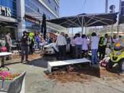 بات يام: إصابة 9 أشخاص اثر اصطدام سيارة بمطعم 