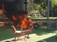 بالصور: احتراق دراجة نارية داخل حديقة بيافا والاطفائية تهرع للمكان 