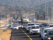  احتجاجا على استفحال العنف - انطلاق قافلة السيارات باتجاه القدس ومباني الحكومة الإسرائيلية