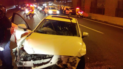  منتصف الليل - اصابة شخصين بحادث طرق قرب دوار فولفسون 