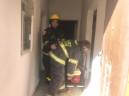  بالصور: حريق داخل أحد البيوت في حي العجمي بيافا ولا أنباء عن اصابات 