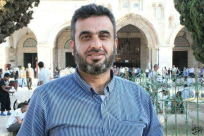 الصحفي والكاتب السياسي عبد الحكيم مفيد في ذمة الله