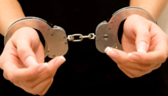 اللد: تقمّصت دور موظفة بدائرة الاحصاء وسرقت الاهالي