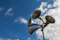  10:00 سماع دوّي صفارات الانذار في ذكرى المحرقة