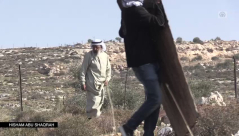 شاهد: هكذا تصدى "ختيار فلسطيني" لقوات الجيش الاسرائيلي قرب رام الله 