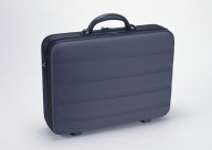 السيد يوسف يطلب المساعدة من الأهالي في إعادة حقيبته المفقودة 