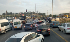 5 إصابات لعمال فلسطينيين بإطلاق نار قرب الطيبة