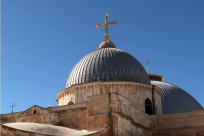  قبول الالتماس للعليا بعد فرض قيود على كنيسة القيامة في سبت النور