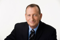 رون حولدائي يهنئ المسلمين بحلول عيد الفطر السعيد