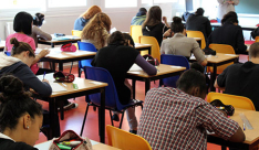 العام القادم: تقليص عدد الساعات التعليمية في المدارس 