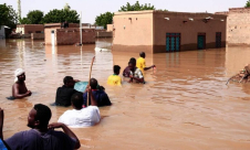 السودان يطلق نداء دوليا لإغاثة المتضررين وتحذيرات من ظهور أوبئة بسبب الفيضانات