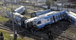 مصرع 60 شخصا في حادث قطار ركاب في الهند