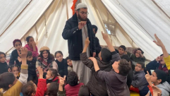 تبث الطمأنينة وتعلم الصبر.. خيام لتعليم القرآن لأطفال غزة