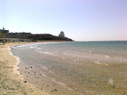 غداً: افتتاح موسم السباحة رسمياً في شواطئ البلاد 