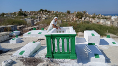 يافا: مبادرة تطوعية لصيانة مقبرة الكازاخانة الإسلامية 