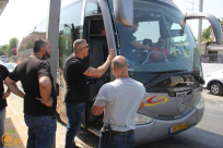  المخابرات الاسرائيلية تُعرقل سير الحافلات من يافا الى الأقصى وتقتاد سائقيها للتحقيق